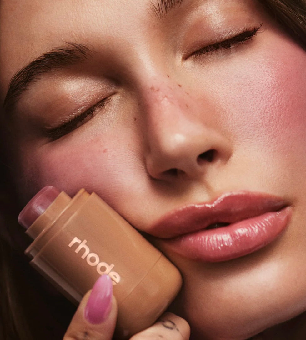 Rhode – Pocket Blush – Miegaina meitene