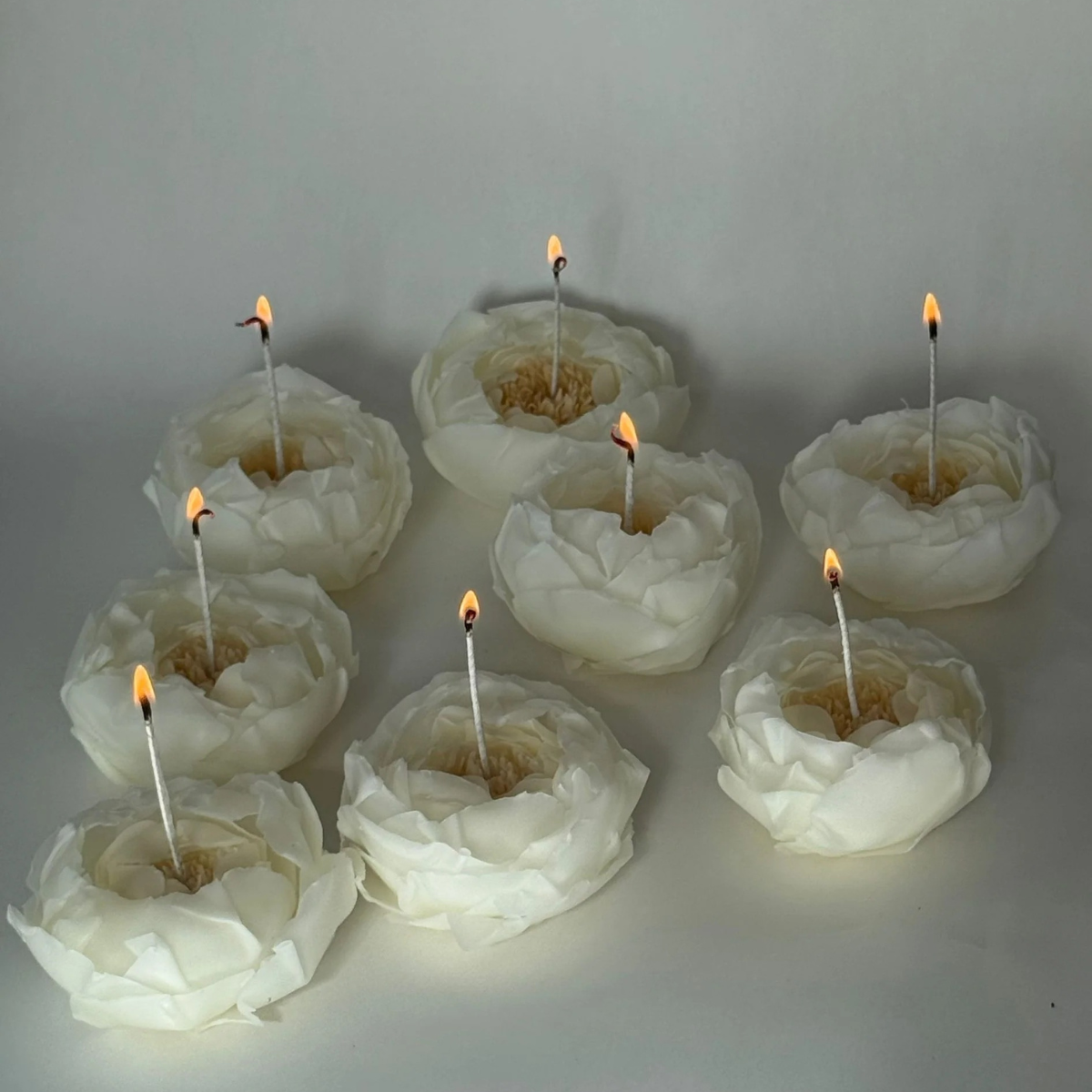 Handmade Flower Candle – Beige Champagne
