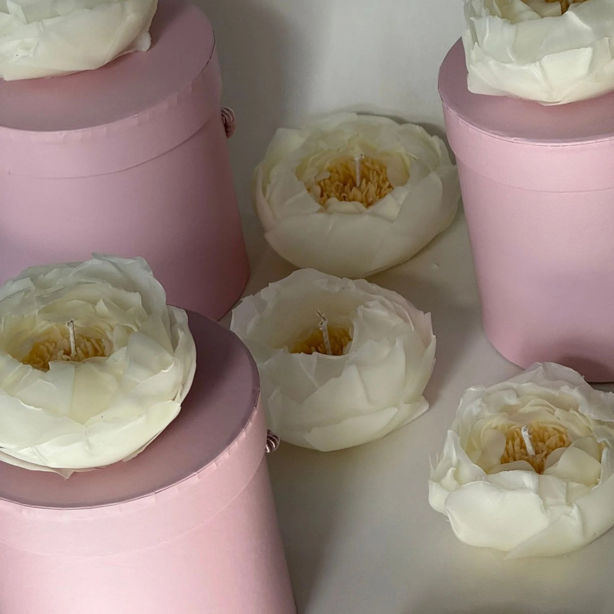 Handmade Flower Candle – Beige Champagne